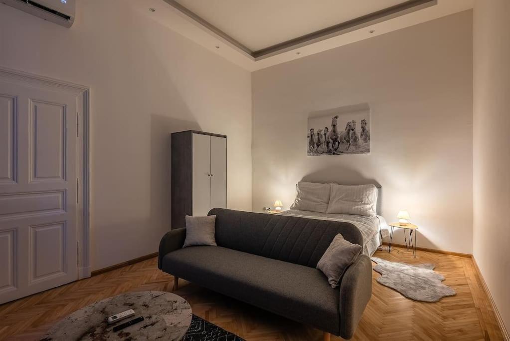 Dizsu'S Place Budapest Kültér fotó