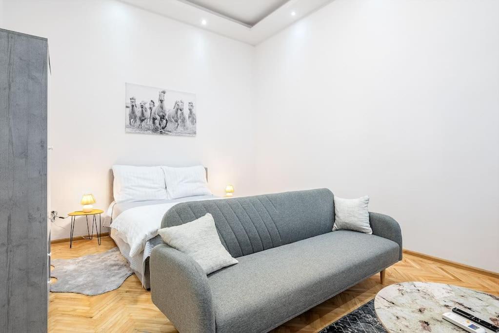 Dizsu'S Place Budapest Kültér fotó